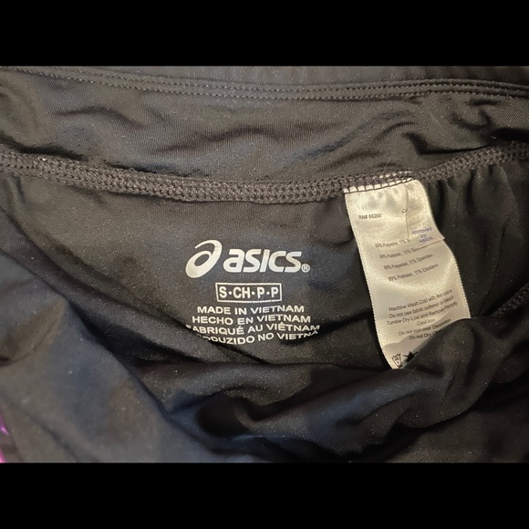 ASICS running shirt & ASICS running shorts - Picture 6 of 6